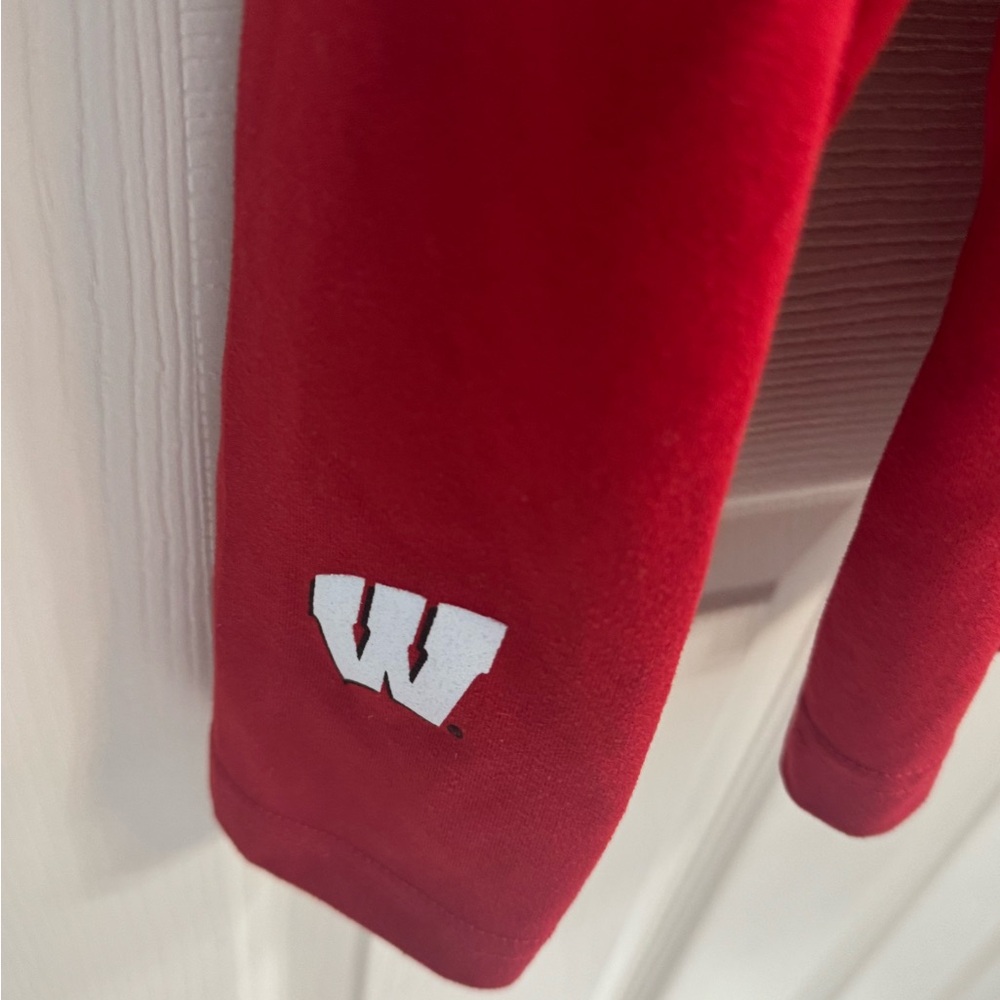 Under Armour men’s loose heat gear university Wisconsin Badgers red long sleeve - Picture 6 of 7